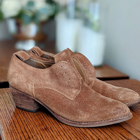 Dolce Vita Suede Shoes - Picture 7 of 7